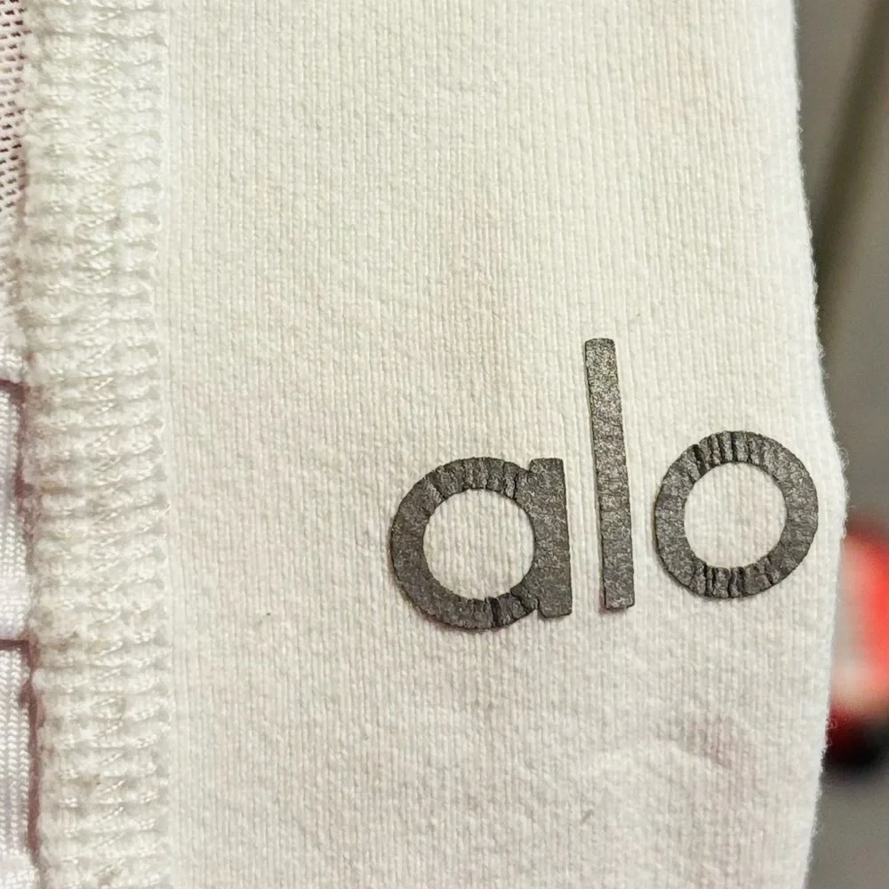 ALO Yoga White Leggings High-Performance Stretch